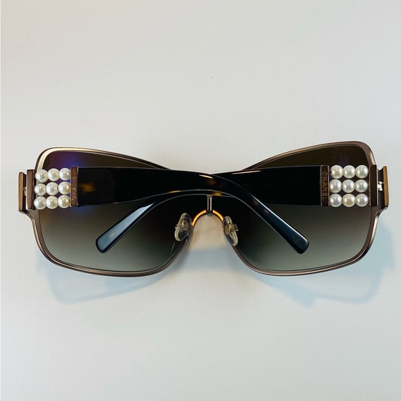 CHANEL Bronze Frame Oversized Pearl Shield Sunglasses-4177 main image 6
